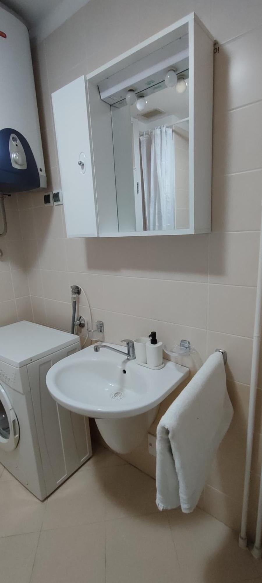 Luka 1718 Apartments Белград Екстериор снимка